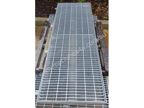 New Heavy Duty Grid Mesh Plates - Grates