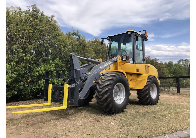 caption Sold - 6T Volvo Wheel Loader Quick Hitch Forks & GP Bucket Only 686hrs same Size as Cat 906H