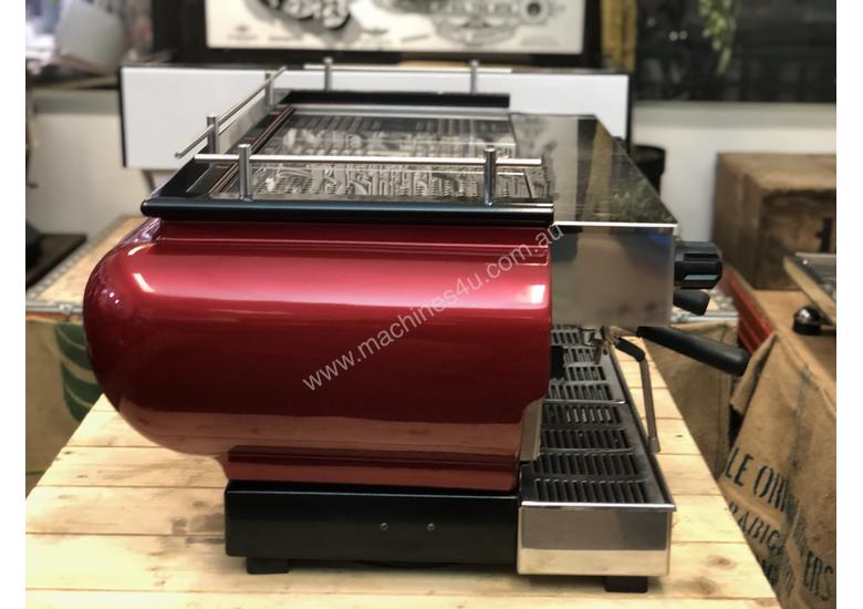 Click to view full size photos LA MARZOCCO FB70 3 GROUP ESPRESSO COFFEE MACHINE RED LINEA CLASSIC CAFE