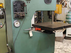 Startrite Vertical Bandsaw 500mm Throat (415V) – Stock # 2794 - picture0' - Click to enlarge