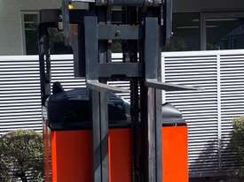Used Forklift:  R16HD Genuine Preowned Linde 1.6t - picture1' - Click to enlarge