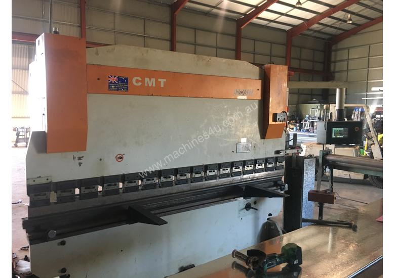 caption 110 tonne 3.2 m press brake