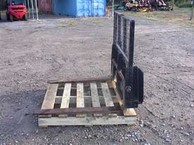 Skid steer fork attachment - picture2' - Click to enlarge