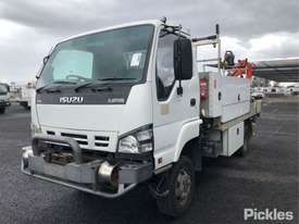2007 Isuzu NPS300 - picture2' - Click to enlarge