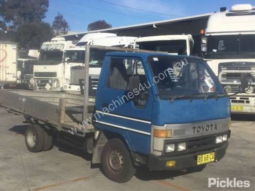 1988 Toyota DYNA 400