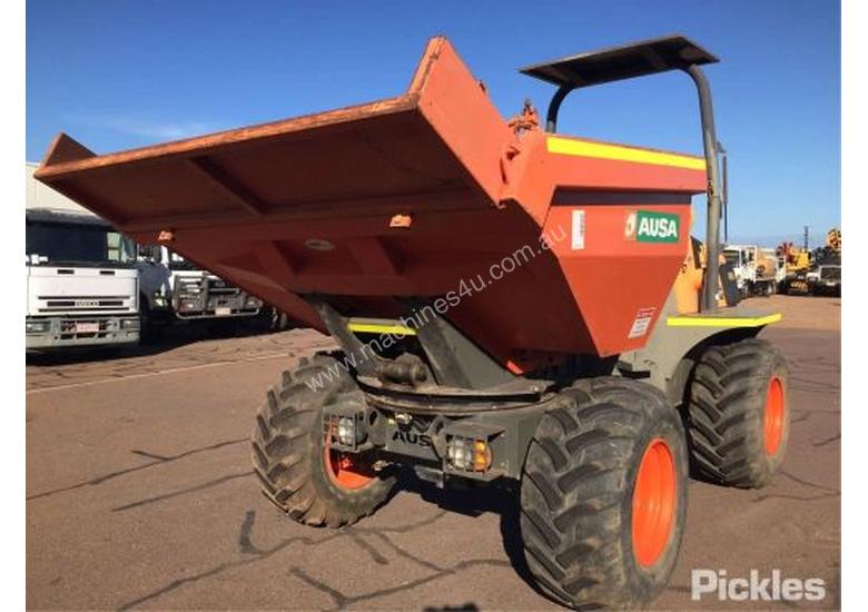 caption 2013 Ausa D 1000 APG
