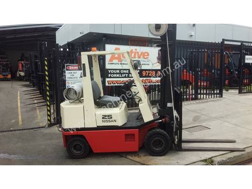 Nissan Forklift 2.5 Ton 6000mm Lift New Paint Works Well 