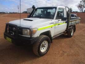 Toyota Landcruiser - picture1' - Click to enlarge