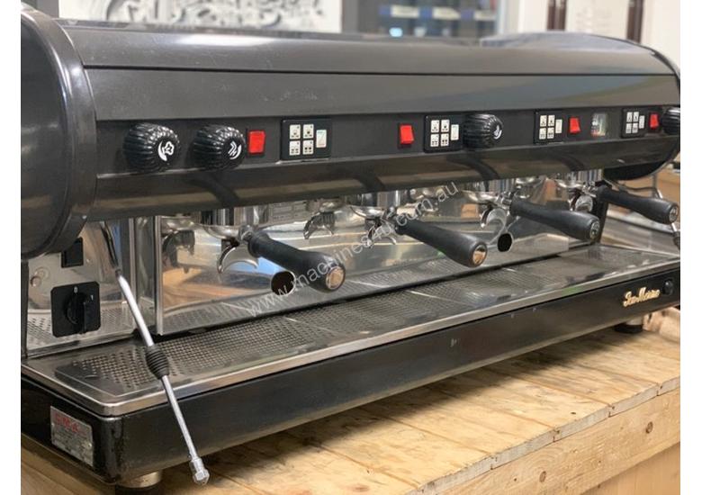 caption SAN MARINO LISA 4 GROUP BLACK ESPRESSO COFFEE MACHINE