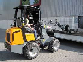 GIANT D337T NEW ARTICULATED MINI LOADER - picture2' - Click to enlarge