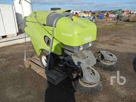 TENNANT 414S2D Sweeper - picture2' - Click to enlarge