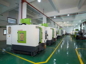 CNC Milling Machine Centre  V6L 600x400x450mm  - picture1' - Click to enlarge