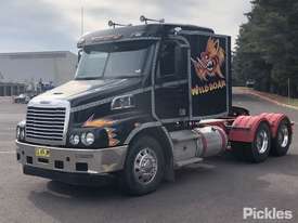 2011 Freightliner CST112 - picture2' - Click to enlarge