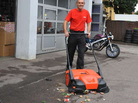 Haaga 677 Sweeper - picture0' - Click to enlarge