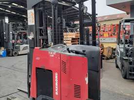 Raymond High reach Truck Single Deep 2008 model 6350mm lift MUST GO - picture2' - Click to enlarge