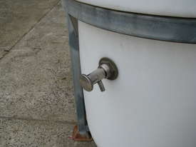 HDPE High Density Polyethylene Water Tank - 1800L - picture1' - Click to enlarge