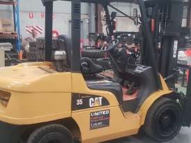 Used 3.5T CAT Diesel Forklift - picture0' - Click to enlarge