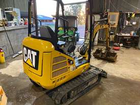 2016 CAT 301.7D 1.7T Mini Excavator with Hyd Quick Hitch Mud & 2 Digging Buckets - picture1' - Click to enlarge