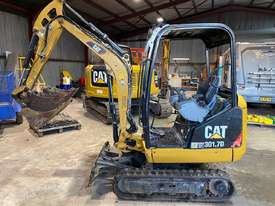 2016 CAT 301.7D 1.7T Mini Excavator with Hyd Quick Hitch Mud & 2 Digging Buckets - picture0' - Click to enlarge
