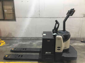 Crown PE4000-2 Pallet Truck Forklift - picture1' - Click to enlarge