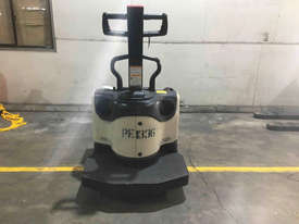 Crown PE4000-2 Pallet Truck Forklift - picture2' - Click to enlarge