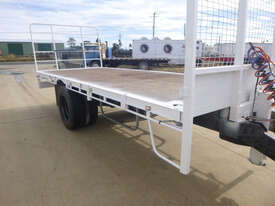 Homemade Pig Flat top Trailer - picture0' - Click to enlarge
