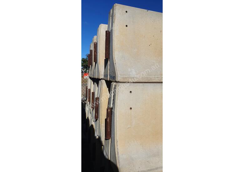 Used JJ Hook 6m JJ Hook Concrete Safety Barrier Road Safety Barriers in