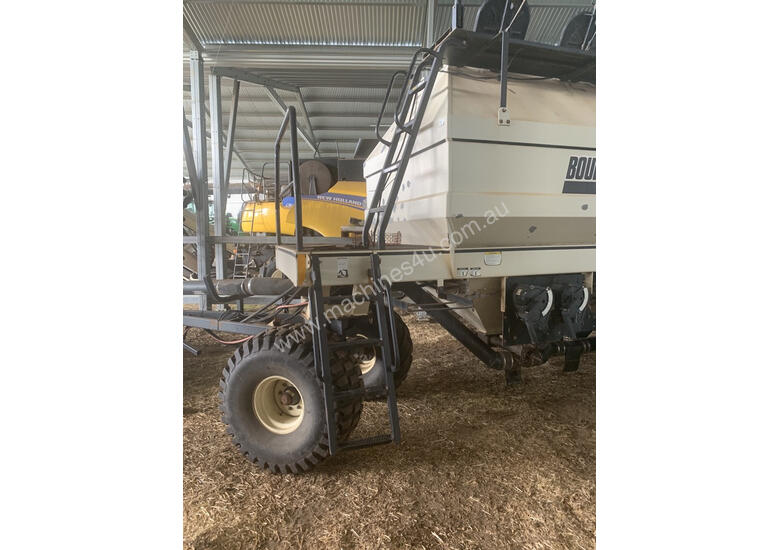 Used 2005 bourgault Bourgault 5345 Air Seeder Cart Seeding Planting