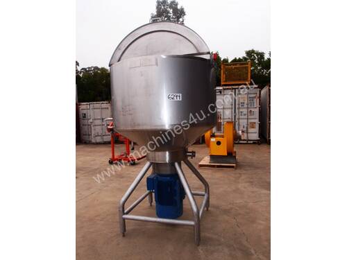Scrape Surface Jacketed Mixing Tank, Capacity: 1,000Lt