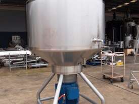 Scrape Surface Jacketed Mixing Tank, Capacity: 1,000Lt - picture0' - Click to enlarge