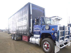 Ford Louisville Curtainsider Truck - picture0' - Click to enlarge