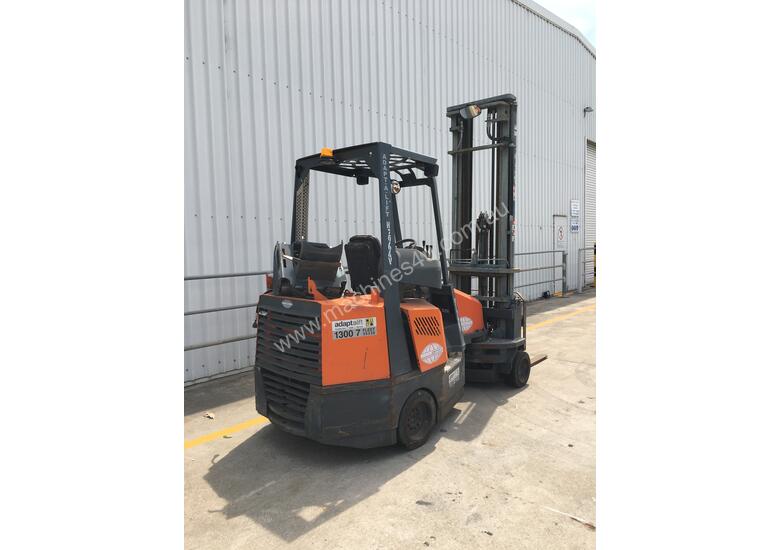 caption 2.0T LPG Narrow Aisle Forklift