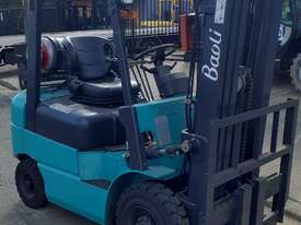 Forklift Container Entry 2.5 Ton  2011 Model Engine built Mitsubishi - Hire - picture1' - Click to enlarge