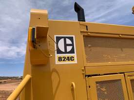 Caterpillar 824C Wheeled Dozer - picture1' - Click to enlarge