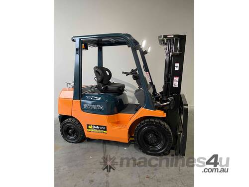 Toyota forklift lpg container mast
