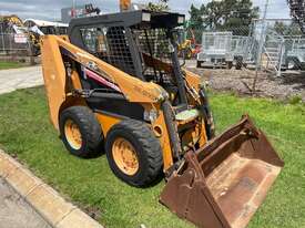 Loader Skid Steer CASE 40XT 2004 4 in 1 bucket 1482 hours - picture0' - Click to enlarge