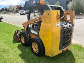 Loader Skid Steer CASE 40XT 2004 4 in 1 bucket 1482 hours - picture2' - Click to enlarge