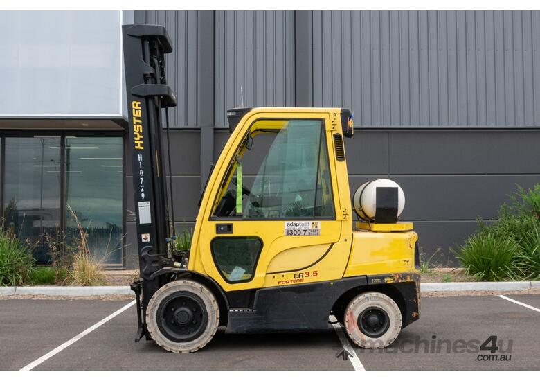 caption Hyster 3.5T Counterbalance Forklift