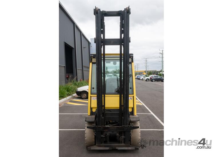 caption Hyster 3.5T Counterbalance Forklift