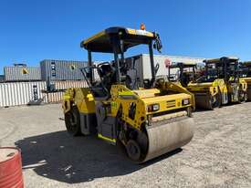 2016 DYNAPAC CC2200 TWIN DRUM ROLLER U4141 - picture2' - Click to enlarge