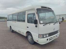 Toyota Coaster HZB50R - picture0' - Click to enlarge