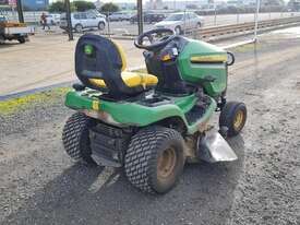 John Deere X300 - picture0' - Click to enlarge