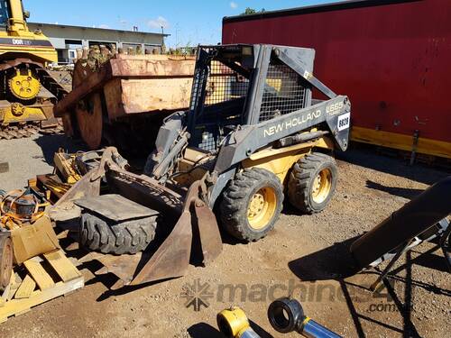 1995 New Holland LX665 Skid Steer *CONDITIONS APPLY*