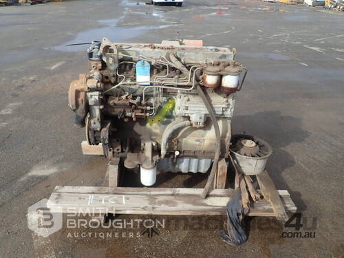 6 CYLINDER PERKINS DIESEL ENGINE