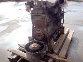 6 CYLINDER PERKINS DIESEL ENGINE - picture2' - Click to enlarge