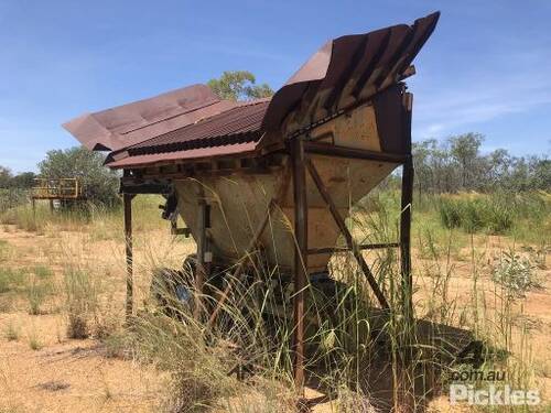 Unbranded Hopper Screen Feeder,