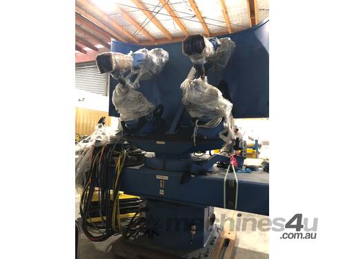 CNC Two Station Twin Robot Welding Cell,