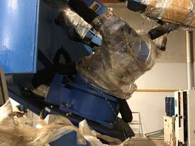 CNC Two Station Twin Robot Welding Cell, - picture2' - Click to enlarge