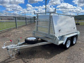 Moore  Box Trailer - picture0' - Click to enlarge