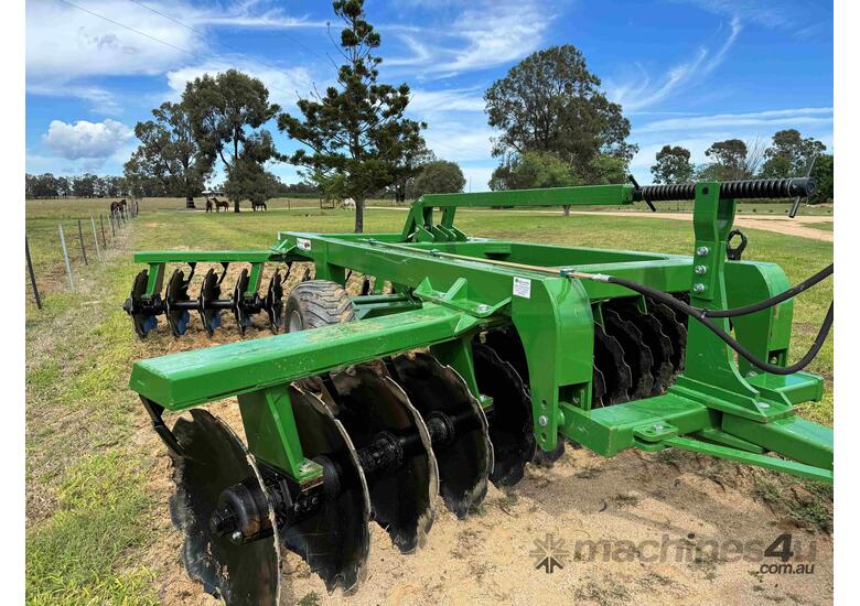 caption Big Country Ag Mega 28 Plate Offset Disc